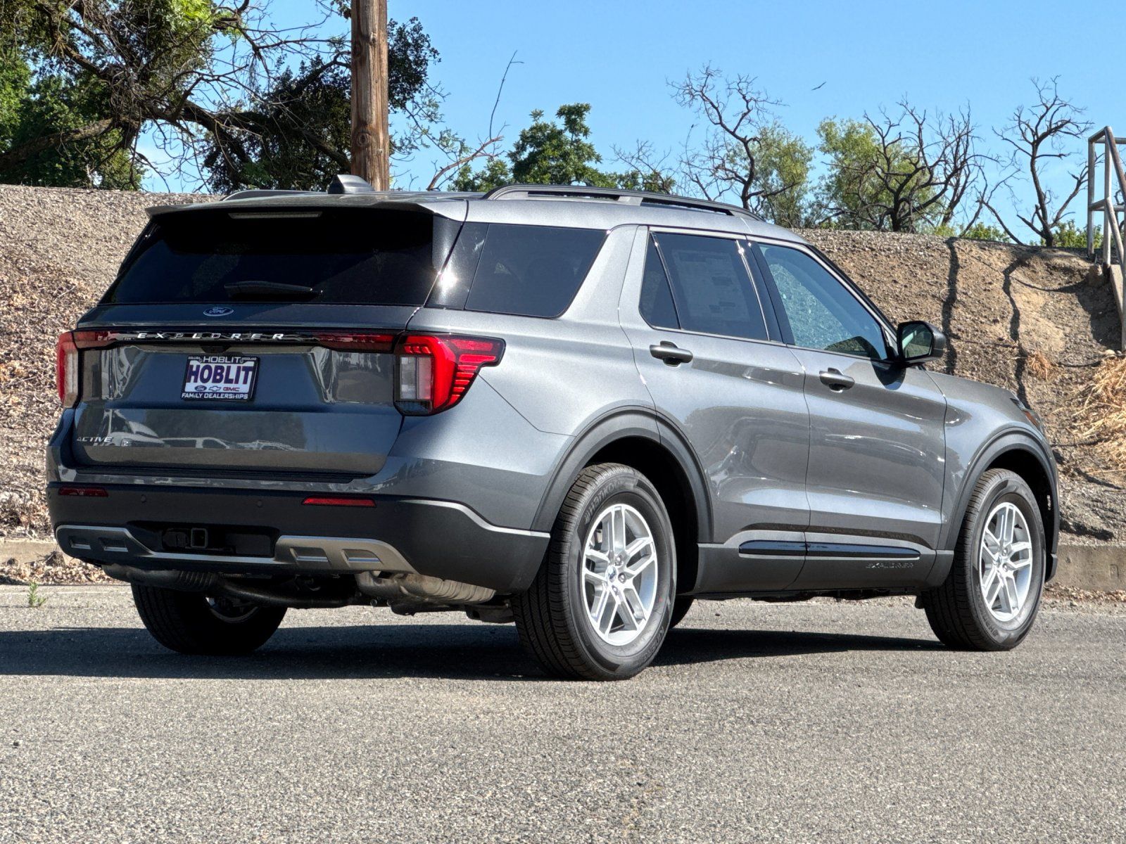 New 2026 Ford Explorer - photo 2