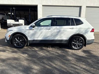 Used 2022 Volkswagen Tiguan - photo 1