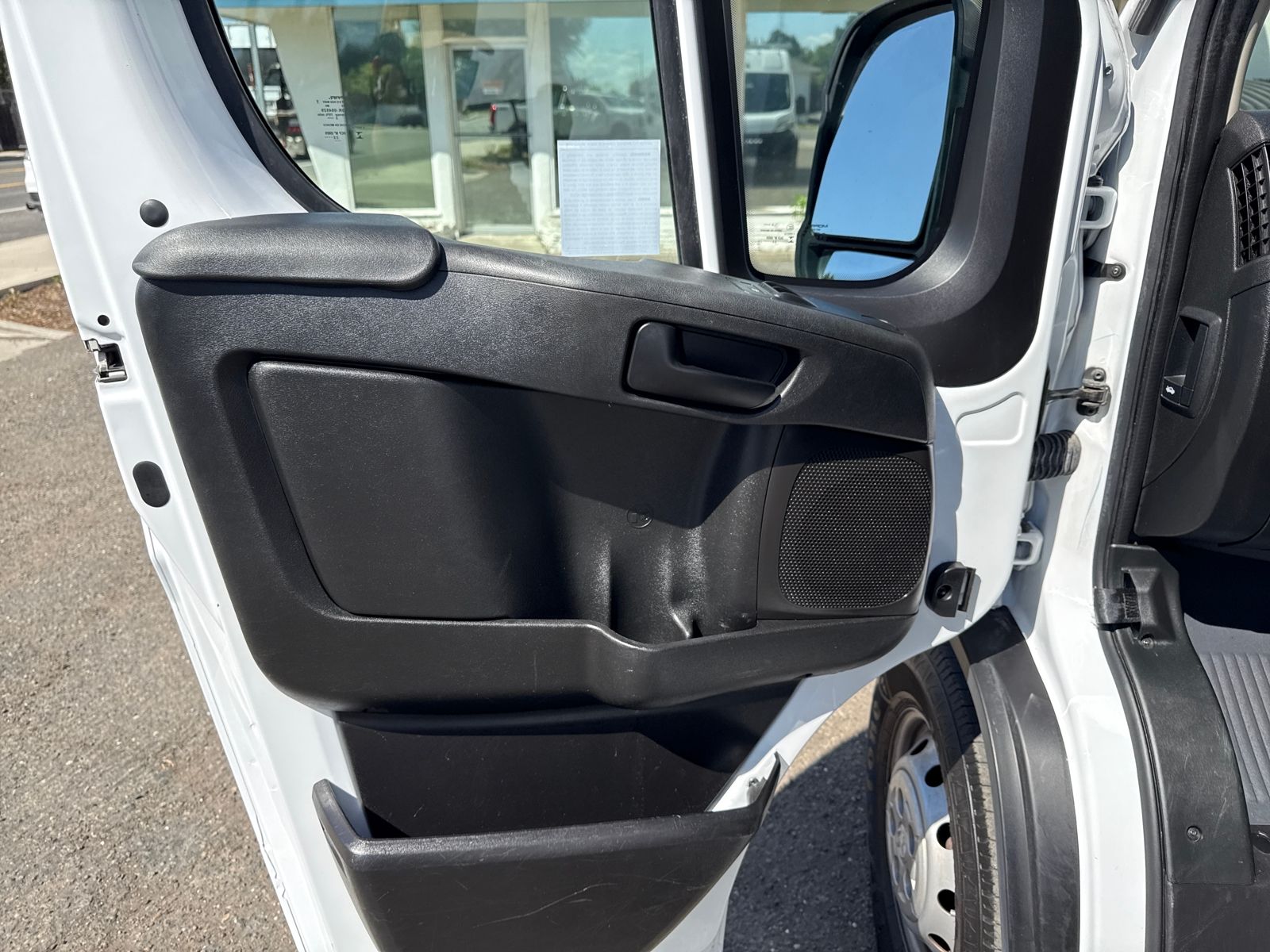 Used 2023 Ram ProMaster 3500 - photo 7