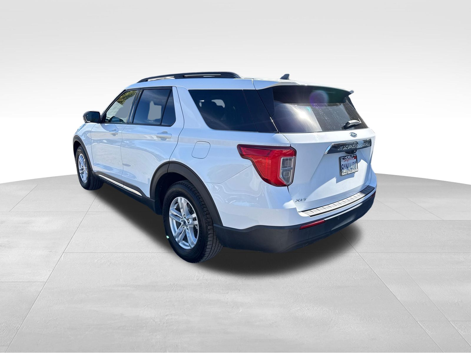 Used 2021 Ford Explorer - photo 2