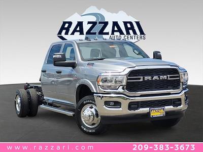 2023 Ram 3500 Crew Cab DRW 4x4, Cab Chassis for sale #125192 - photo 1