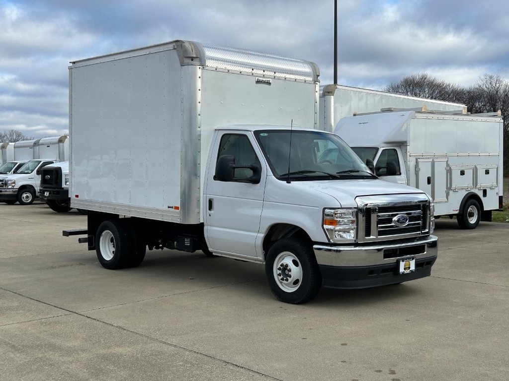 New 2024 Ford E-350 - photo 6