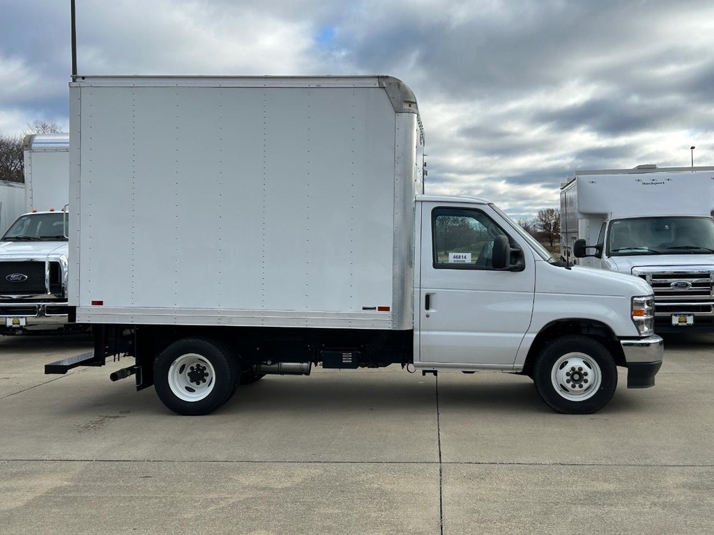 New 2024 Ford E-350 - photo 7