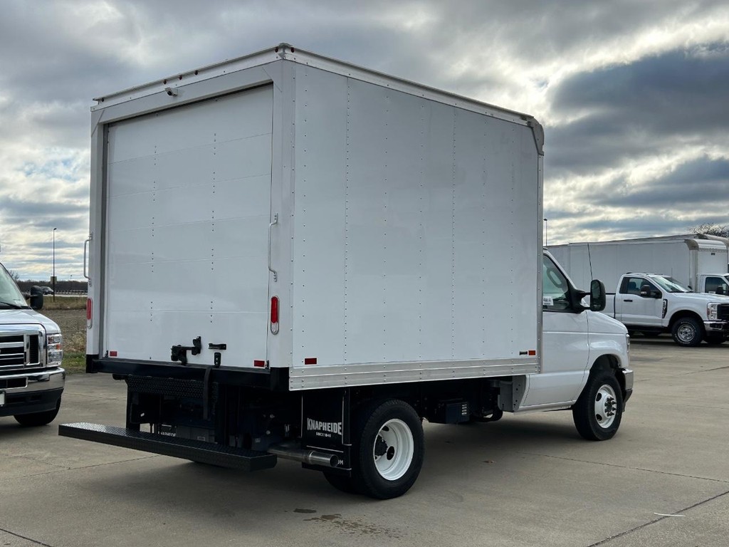 New 2024 Ford E-350 - photo 2