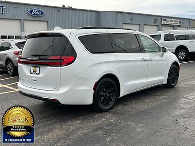 2022 Chrysler Pacifica FWD Minivan for sale #LP5409 - photo 2