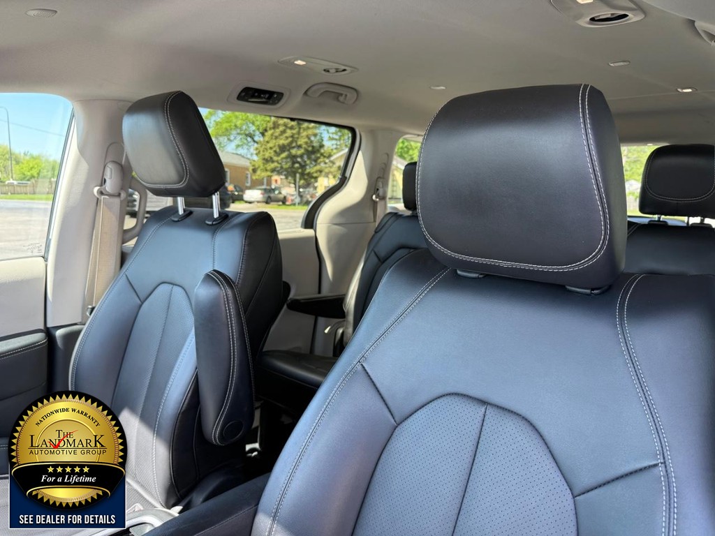 Used 2024 Chrysler Pacifica - photo 11