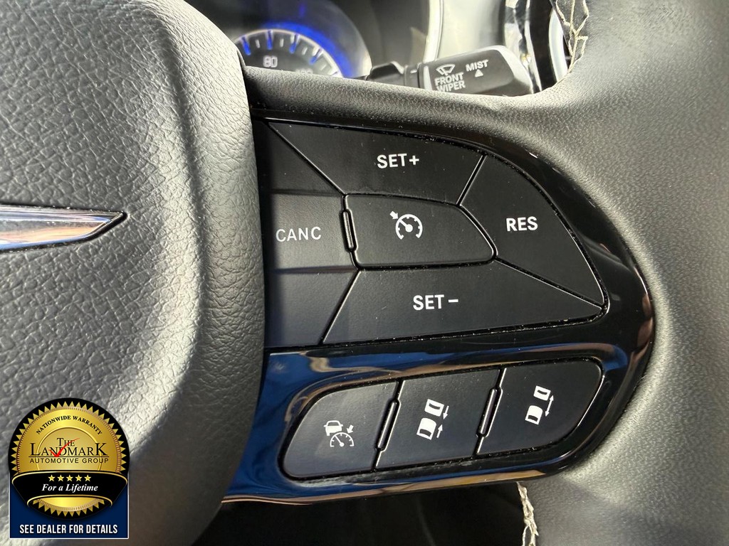 Used 2025 Chrysler Pacifica - photo 13