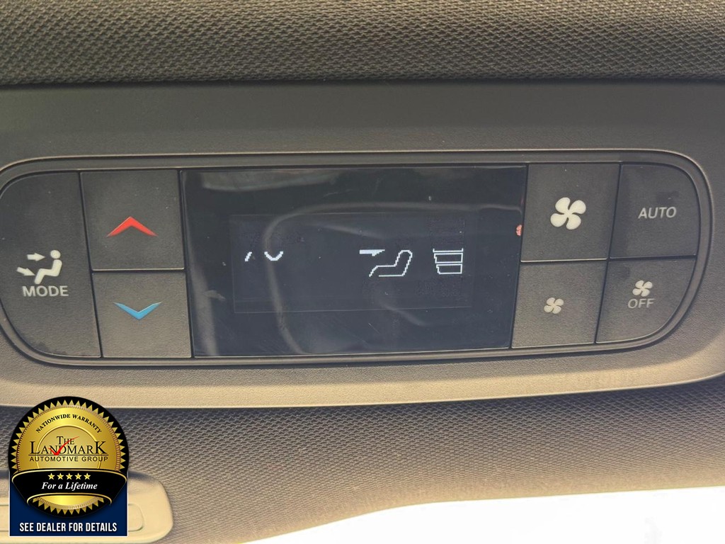 Used 2025 Chrysler Pacifica - photo 20
