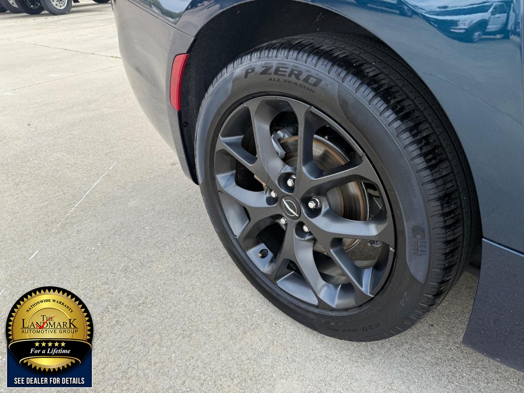 Used 2025 Chrysler Pacifica - photo 26