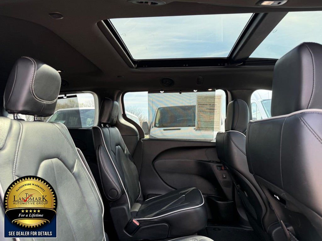 Used 2025 Chrysler Pacifica - photo 18