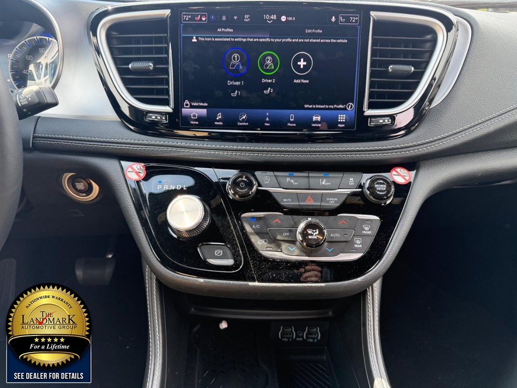 Used 2025 Chrysler Pacifica - photo 24