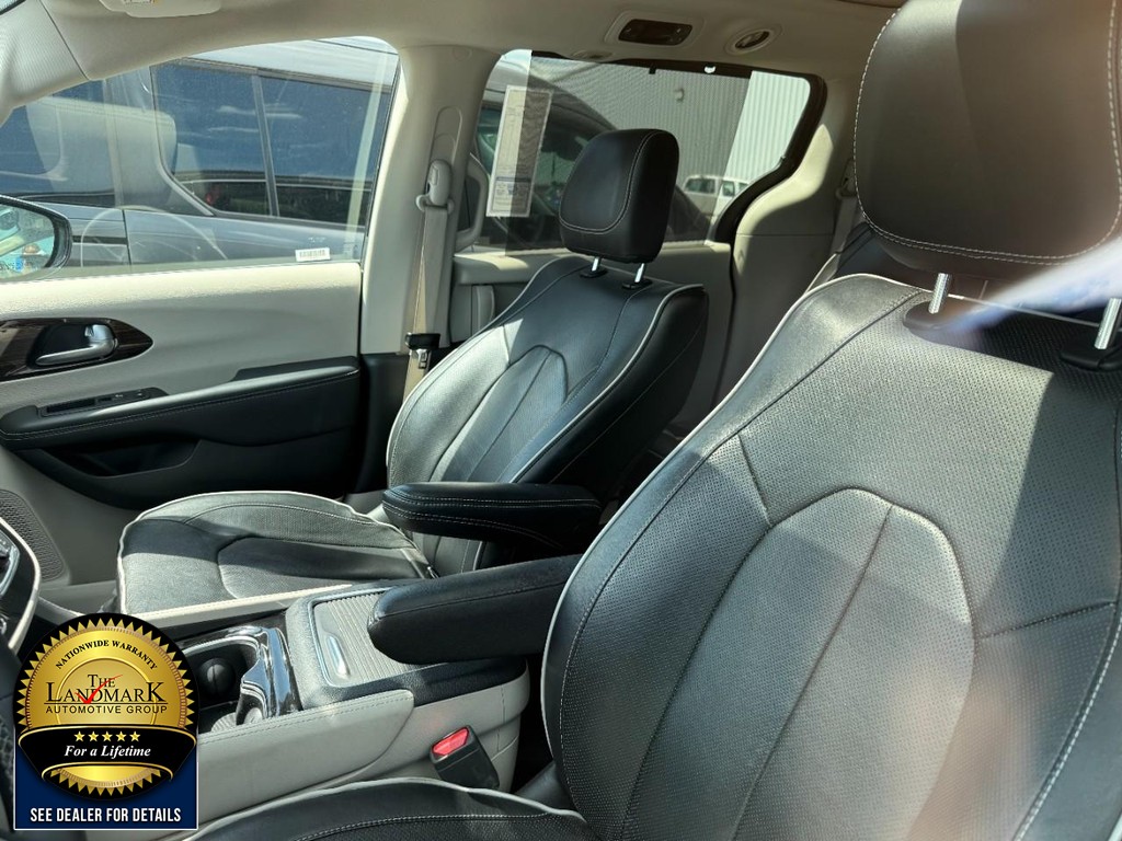 Used 2023 Chrysler Pacifica - photo 6