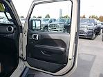 2020 Jeep Gladiator Crew Cab 4WD Pickup for sale #825189A - photo 30