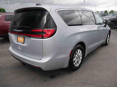 2023 Chrysler Pacifica FWD Minivan for sale #995564 - photo 2