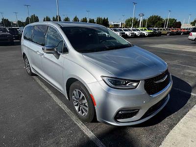 2022 Chrysler Pacifica FWD Minivan for sale #995619A - photo 1
