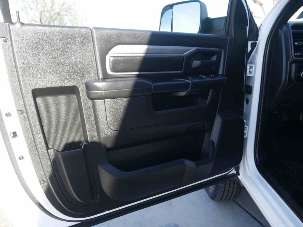 Used 2022 Ram 3500 - photo 24