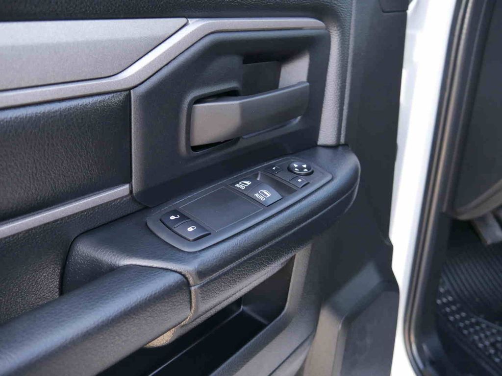 Used 2022 Ram 3500 - photo 25