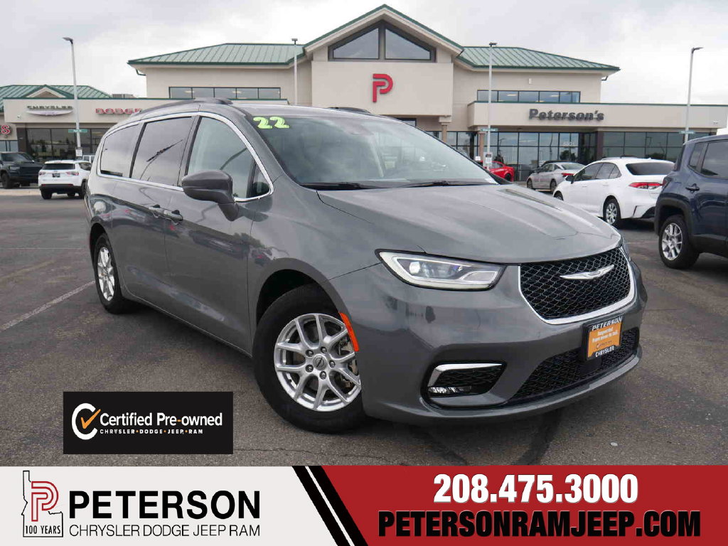 Used 2022 Chrysler Pacifica - photo 1