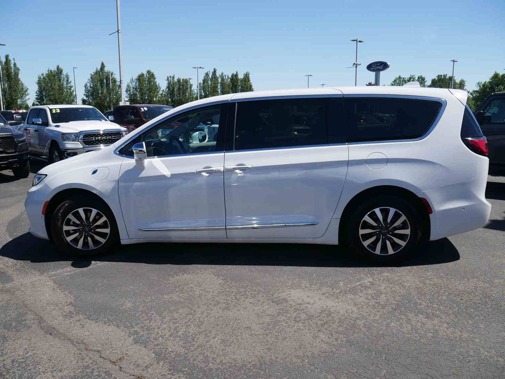 Used 2022 Chrysler Pacifica - photo 20