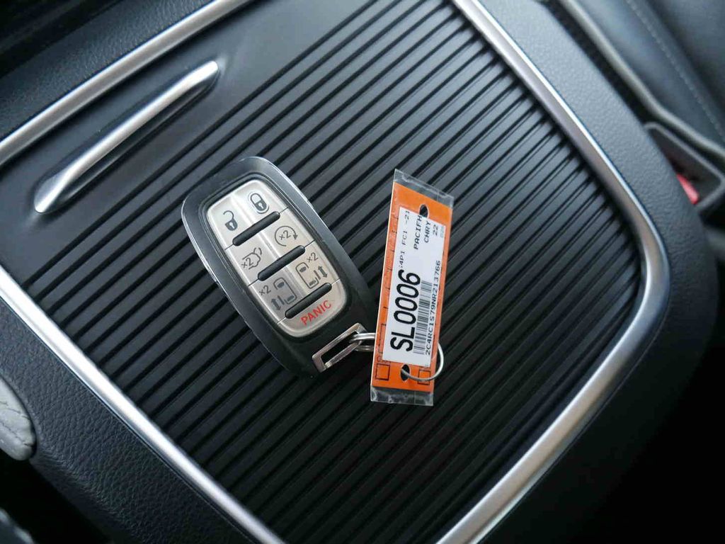 Used 2022 Chrysler Pacifica - photo 31