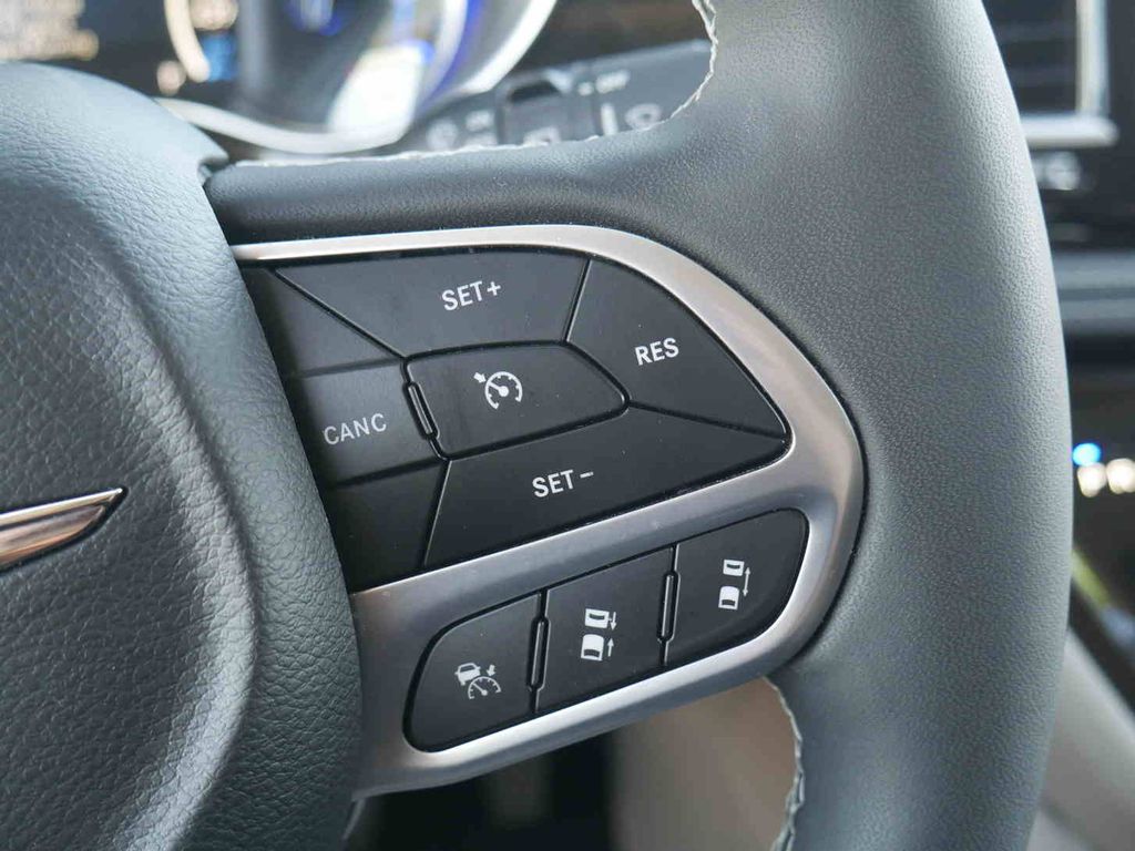 Used 2022 Chrysler Pacifica - photo 39