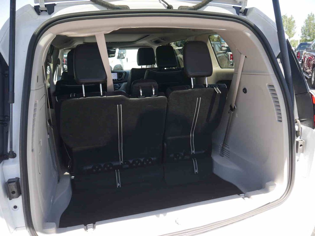 Used 2022 Chrysler Pacifica - photo 11