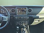 2022 Jeep Gladiator Crew Cab 4WD Pickup for sale #KP2401 - photo 22