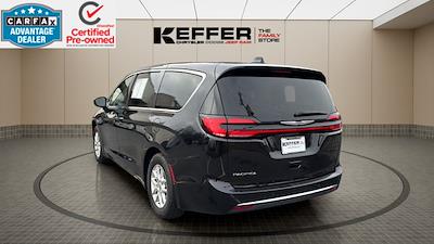Used 2024 Chrysler Pacifica - photo 1