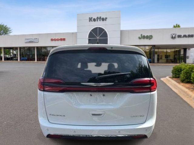 Used 2024 Chrysler Pacifica - photo 6