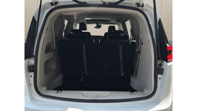 Used 2024 Chrysler Pacifica - photo 7