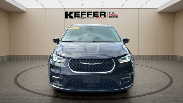Used 2023 Chrysler Pacifica - photo 11