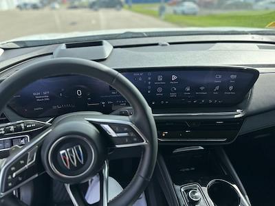 Used 2025 Buick Envision - photo 1