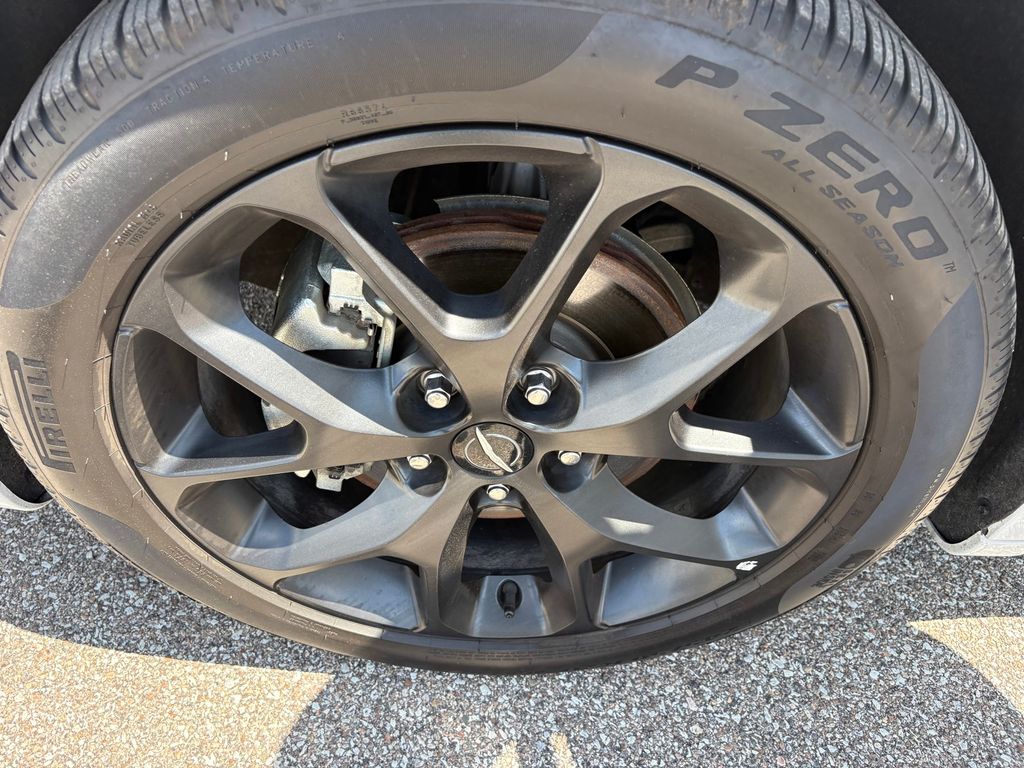 Used 2025 Chrysler Pacifica - photo 24