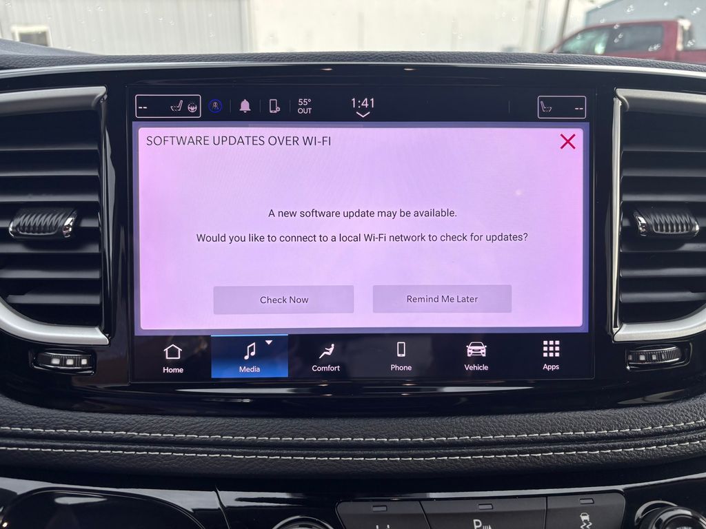 Used 2023 Chrysler Pacifica - photo 13