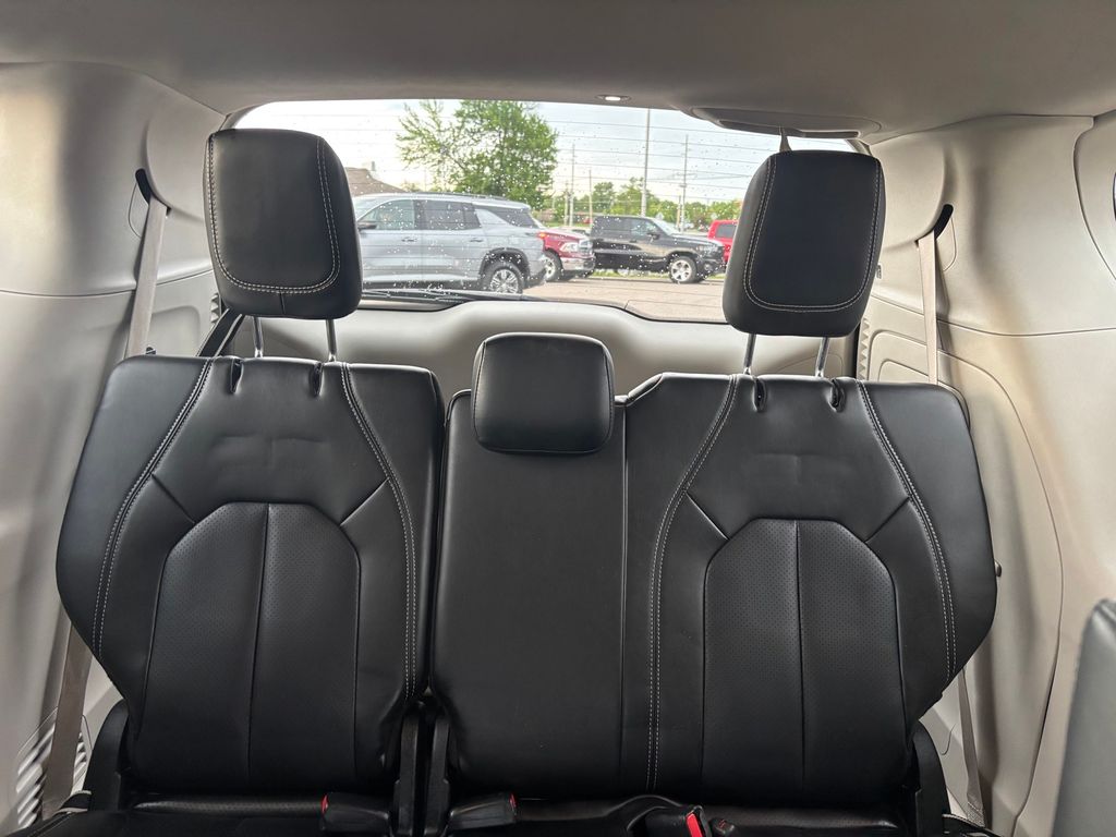 Used 2023 Chrysler Pacifica - photo 19