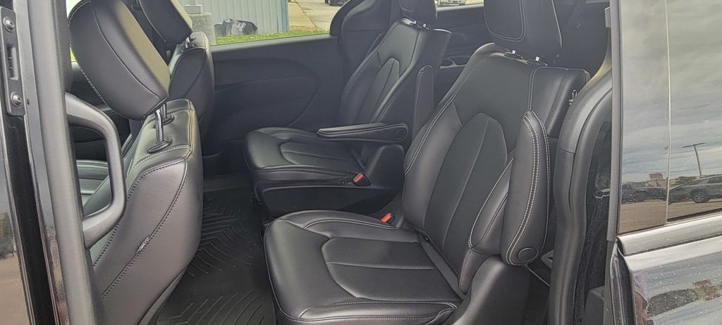 Used 2022 Chrysler Pacifica - photo 13