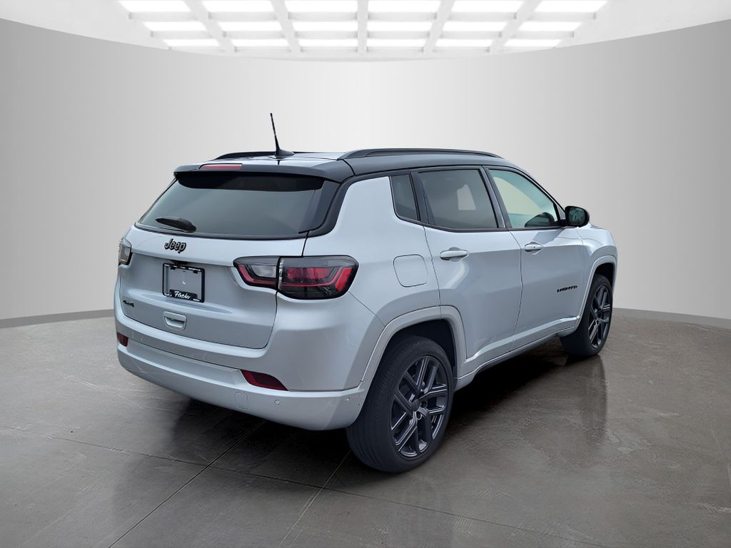 Used 2024 Jeep Compass - photo 2