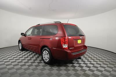 Used 2011 Kia Sedona LX 4x2 Minivan for sale #D952702A - photo 2