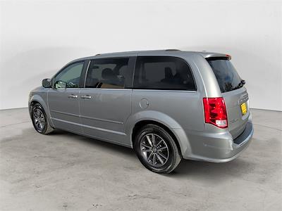 Used 2017 Dodge Grand Caravan SXT Minivan for sale #D963076A - photo 2