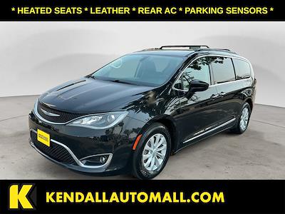 2017 Chrysler Pacifica FWD Minivan for sale #D963836A - photo 1