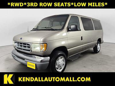 Used 2002 Ford E-350 - photo 1