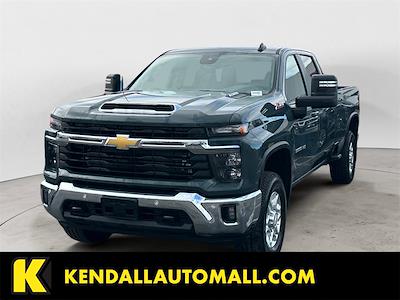 Used 2025 Chevrolet Silverado 3500 - photo 1