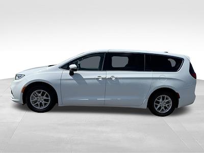 2023 Chrysler Pacifica FWD Minivan for sale #V624203 - photo 2
