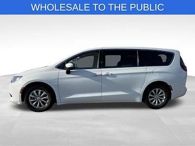 2017 Chrysler Pacifica FWD Minivan for sale #W573596A - photo 2