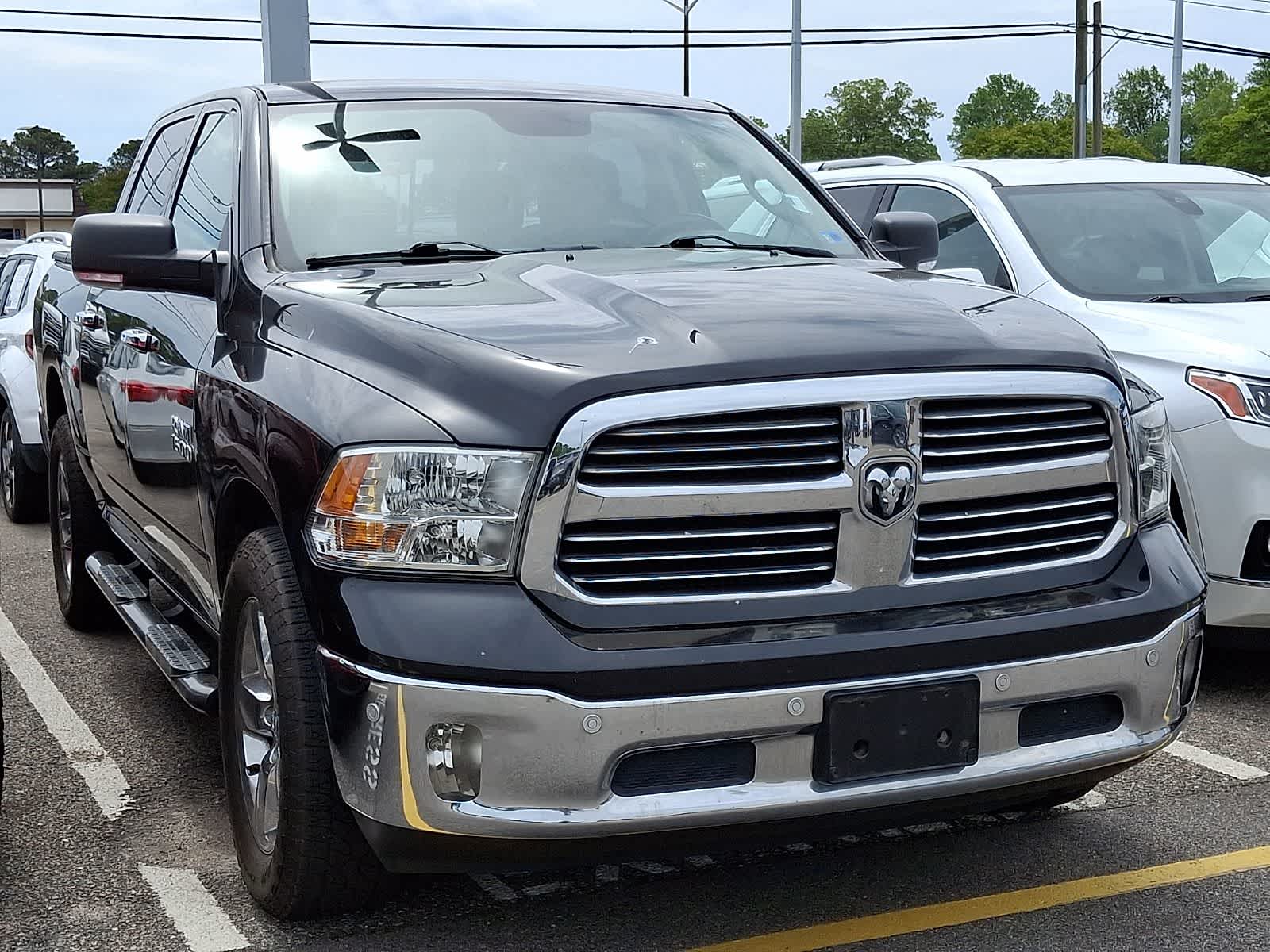 Used 2018 Ram 1500 - photo 1