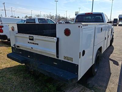 Used 2022 Chevrolet Silverado 5500 - photo 1