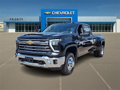 2025 Chevrolet Silverado 3500 Crew Cab 4WD Pickup for sale #SF129562 - photo 1