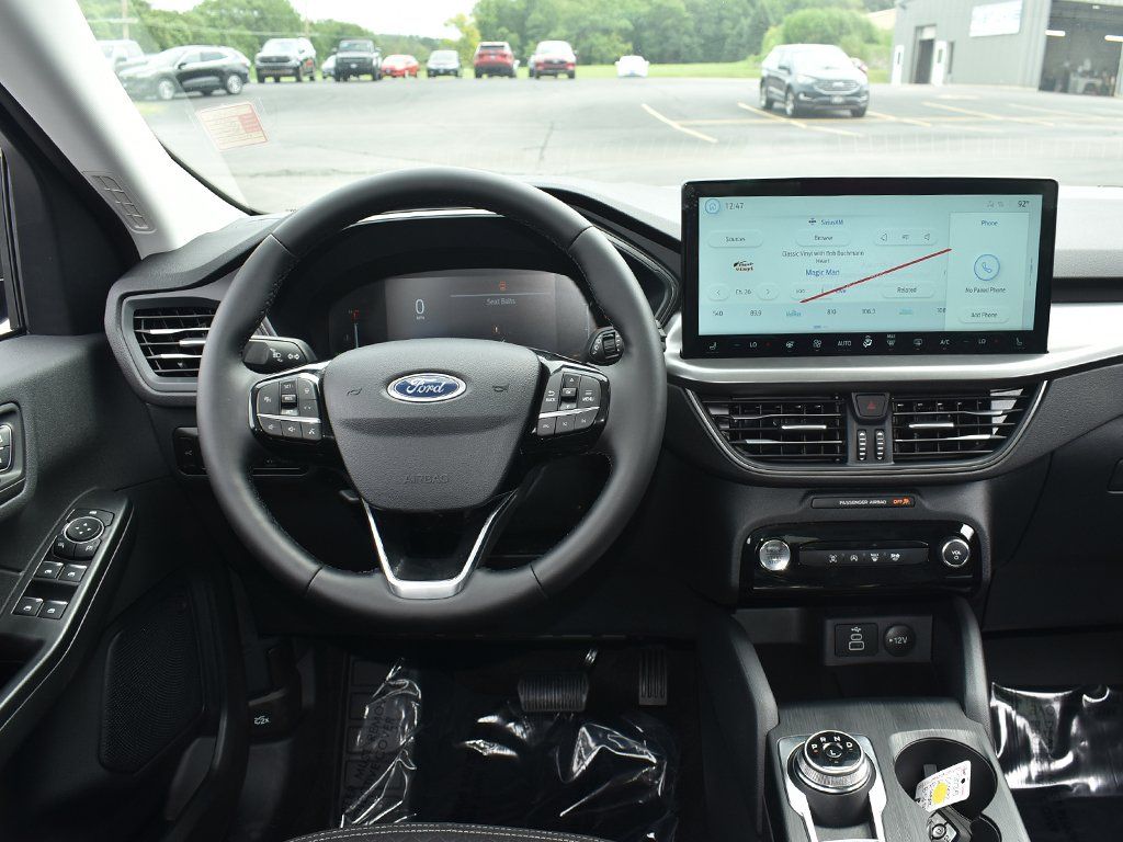 New 2025 Ford Escape - photo 17