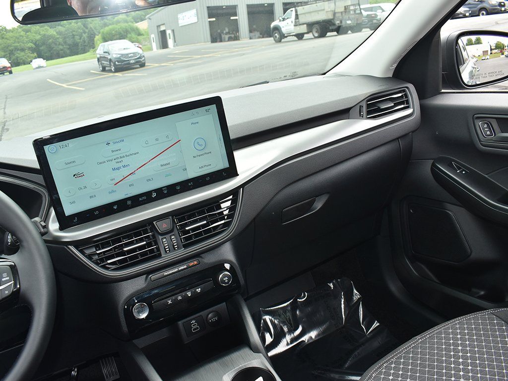 New 2025 Ford Escape - photo 18