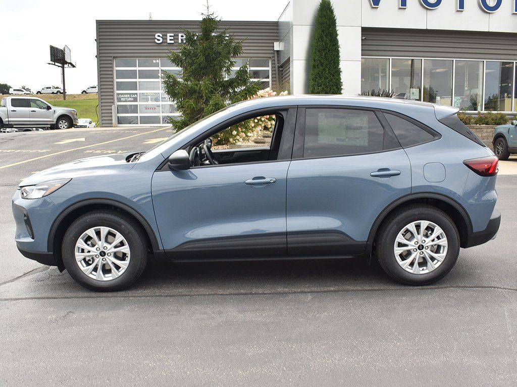 New 2025 Ford Escape - photo 5